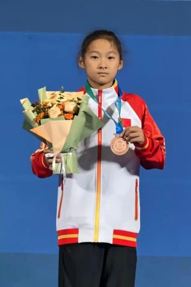 14岁福建小将马杨节，亚洲蹼泳锦标赛夺双冠！