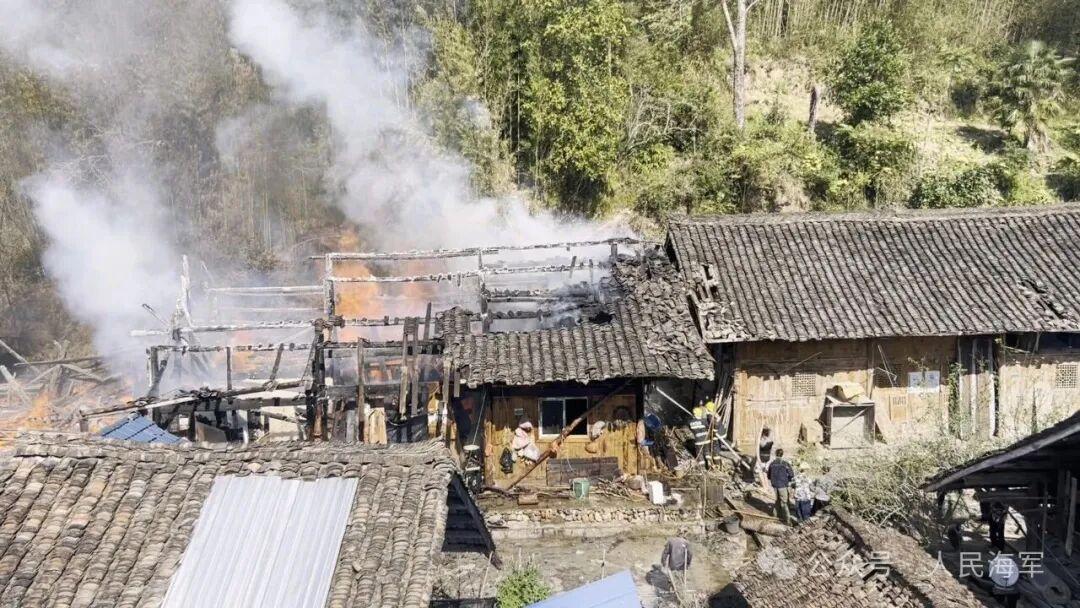 三天两次见义勇为，福建舰战士好样的！