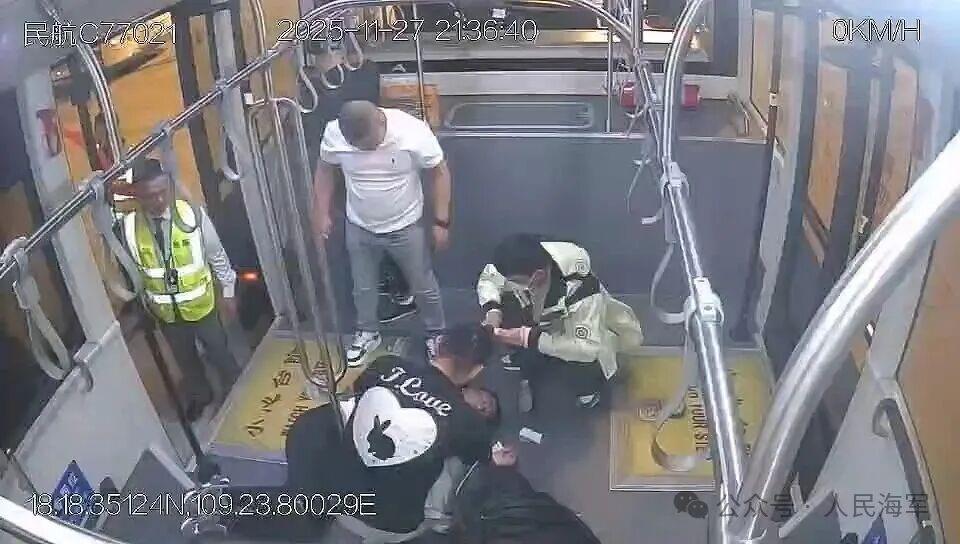 三天两次见义勇为，福建舰战士好样的！