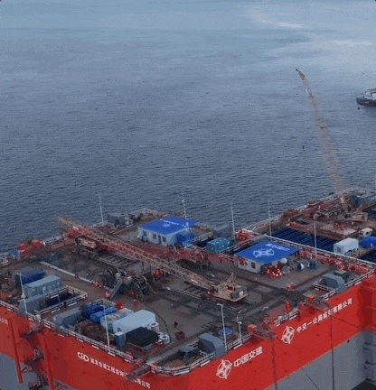 这个178米高的“海上云端”工位，超震撼！