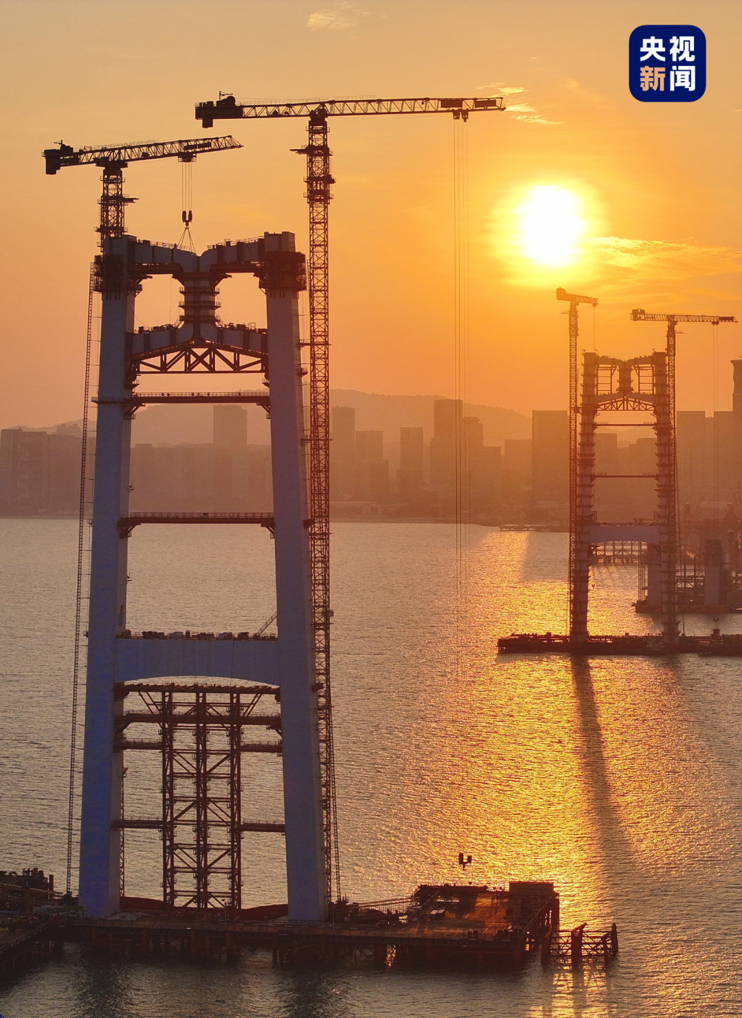 这个178米高的“海上云端”工位，超震撼！