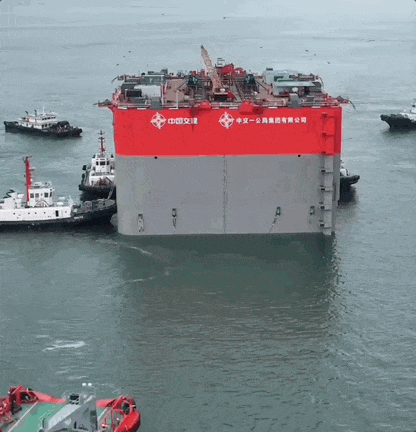 这个178米高的“海上云端”工位，超震撼！