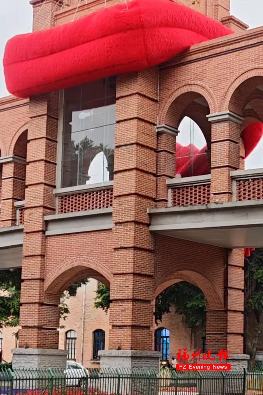 会火！福州网红天桥，戴围脖了！