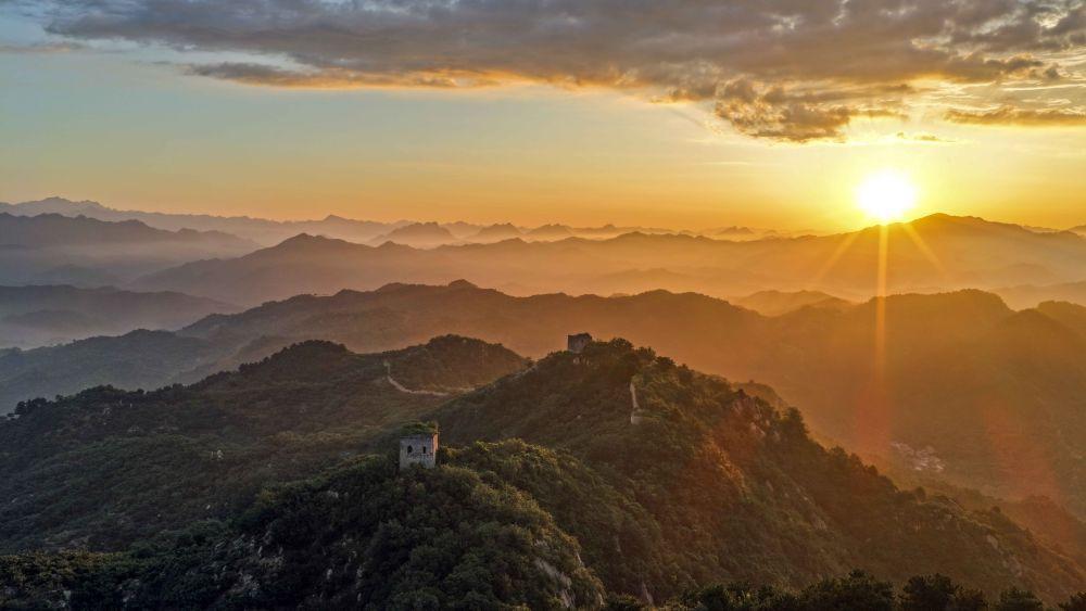 新华社政论：循道而行，推动建设一个更加美好的世界——以四大全球倡议为百年变局注入稳定性和确定性