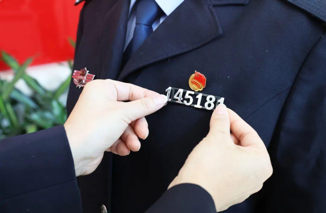 重启！福州“00后”女警，继承了父亲的警号！