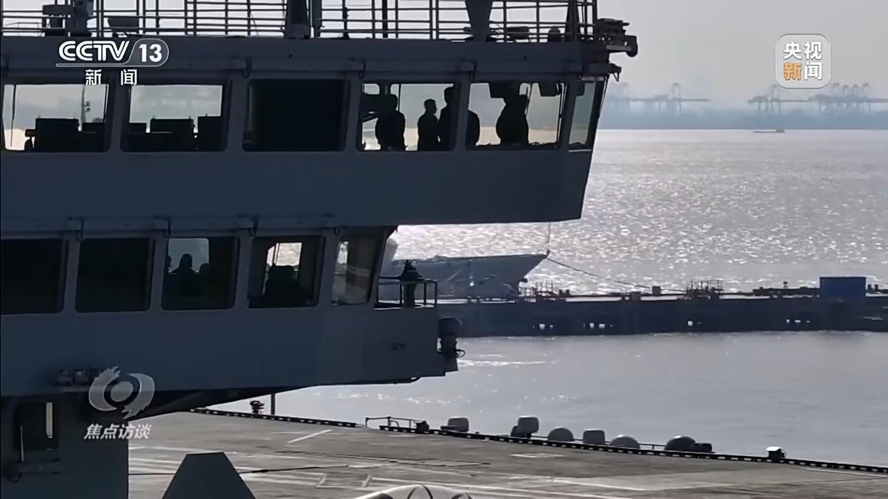 海上实兵训练首秀！福建舰电磁弹射战力拉满