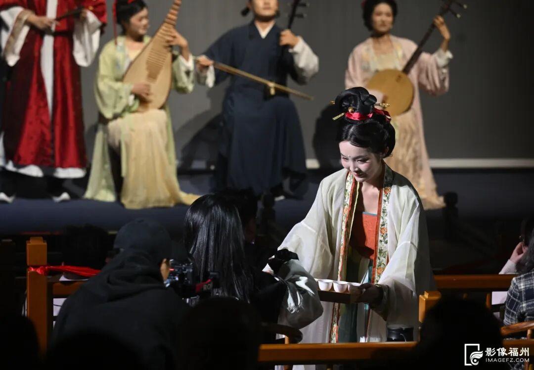 互动式剧场演艺《恭喜发财》首演