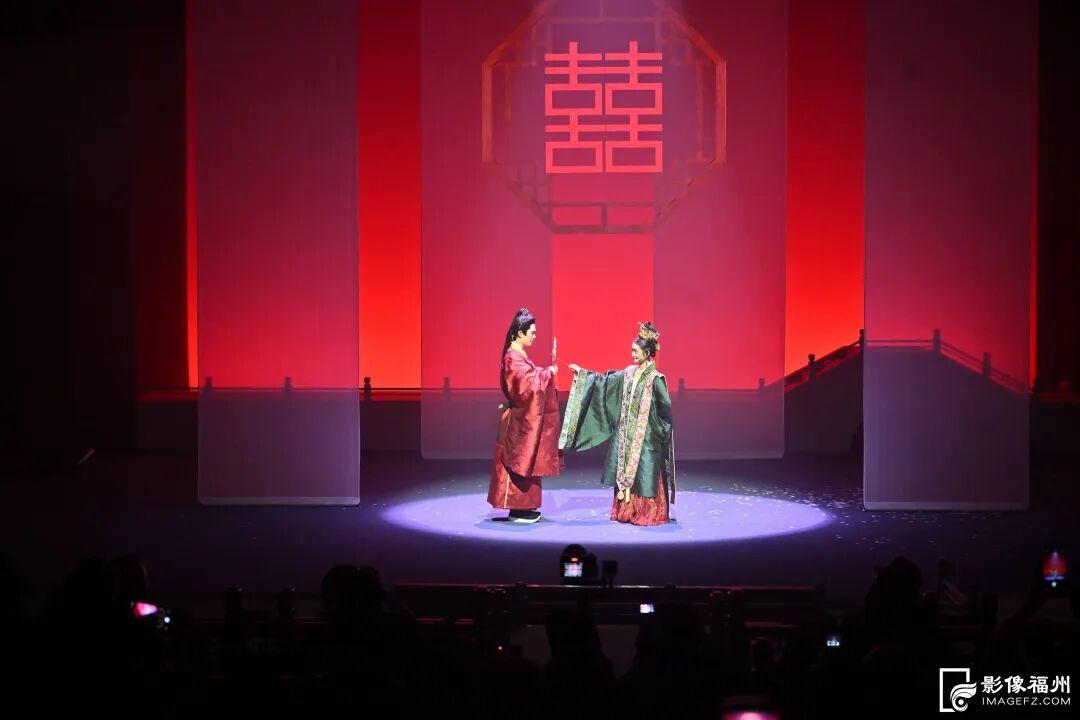 互动式剧场演艺《恭喜发财》首演