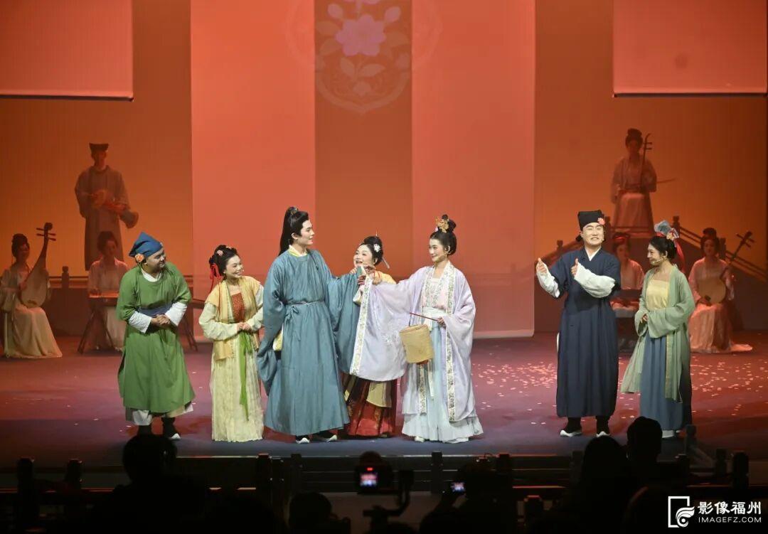 互动式剧场演艺《恭喜发财》首演