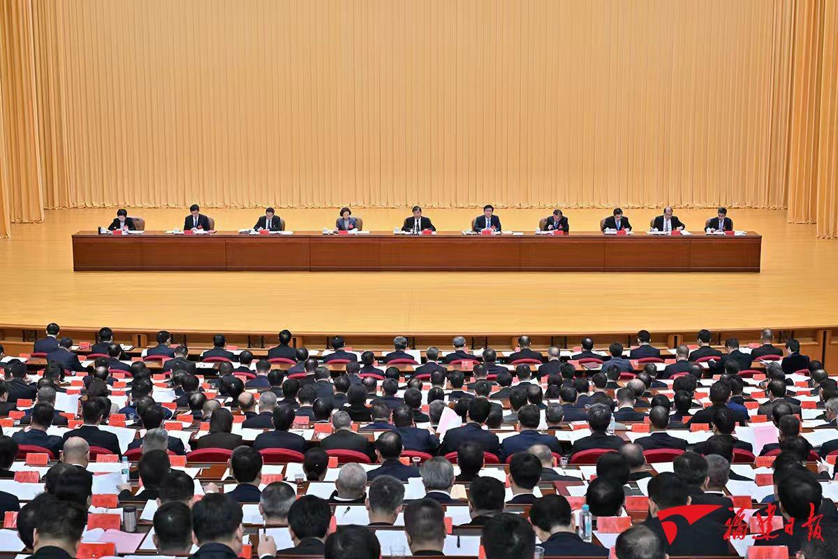 省委经济工作会议在榕召开 省委经济工作会议在榕召开