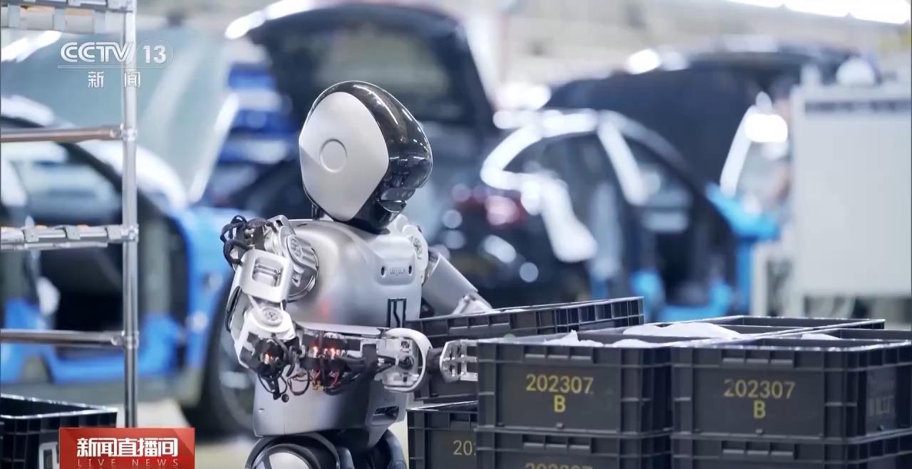 视频丨划清AI安全底线！新网络安全法施行 罚款上限提至千万