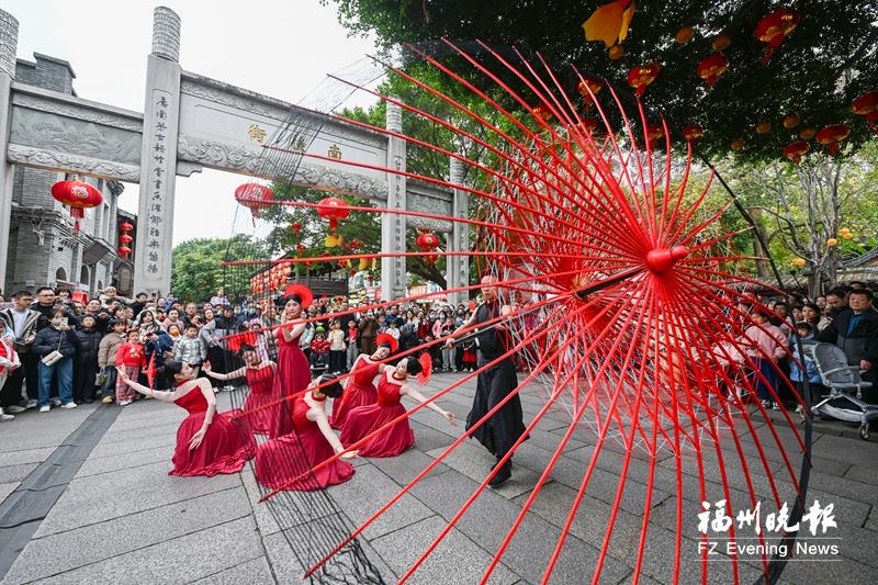 福州：非遗国潮进古厝 文艺快闪迎新年