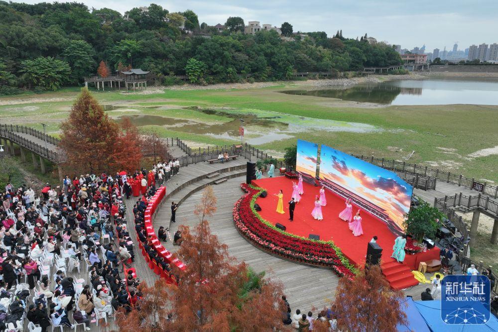 福州：文艺汇演庆新年