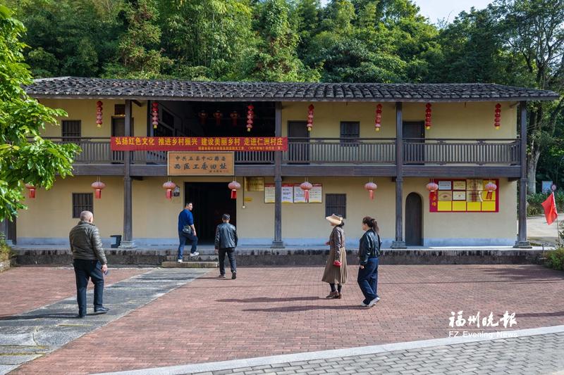 闽侯仁洲村：绘就“福禄寿喜财”振兴画卷