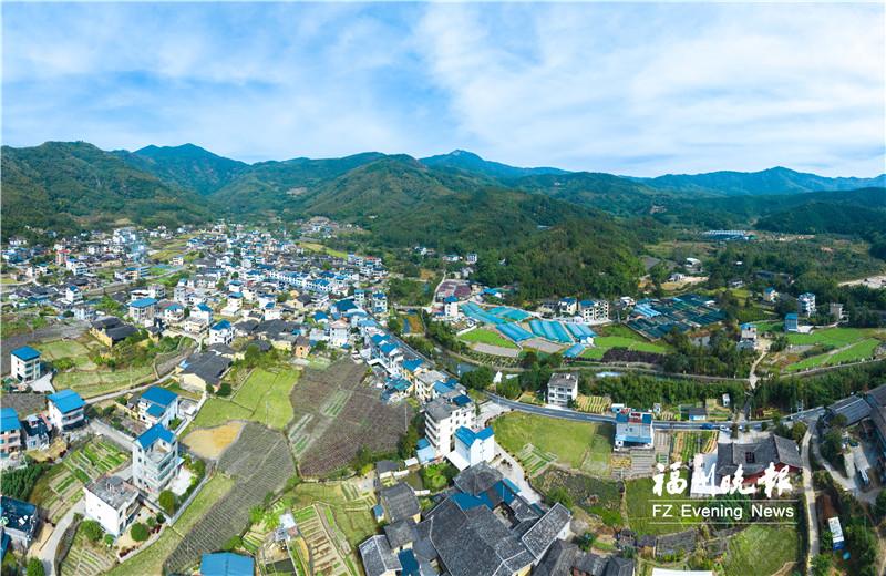 闽侯仁洲村：绘就“福禄寿喜财”振兴画卷