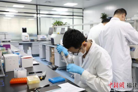 蒋维:筑巢引“药”聚英才 蒋维:筑巢引“药”聚英才