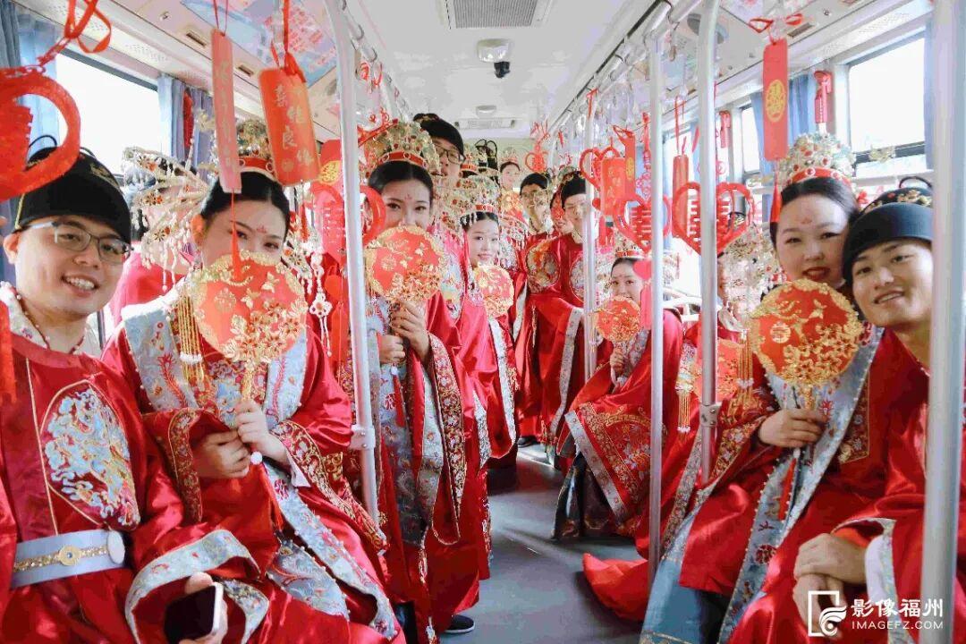 仪式感拉满！户外颁证见证幸福升级