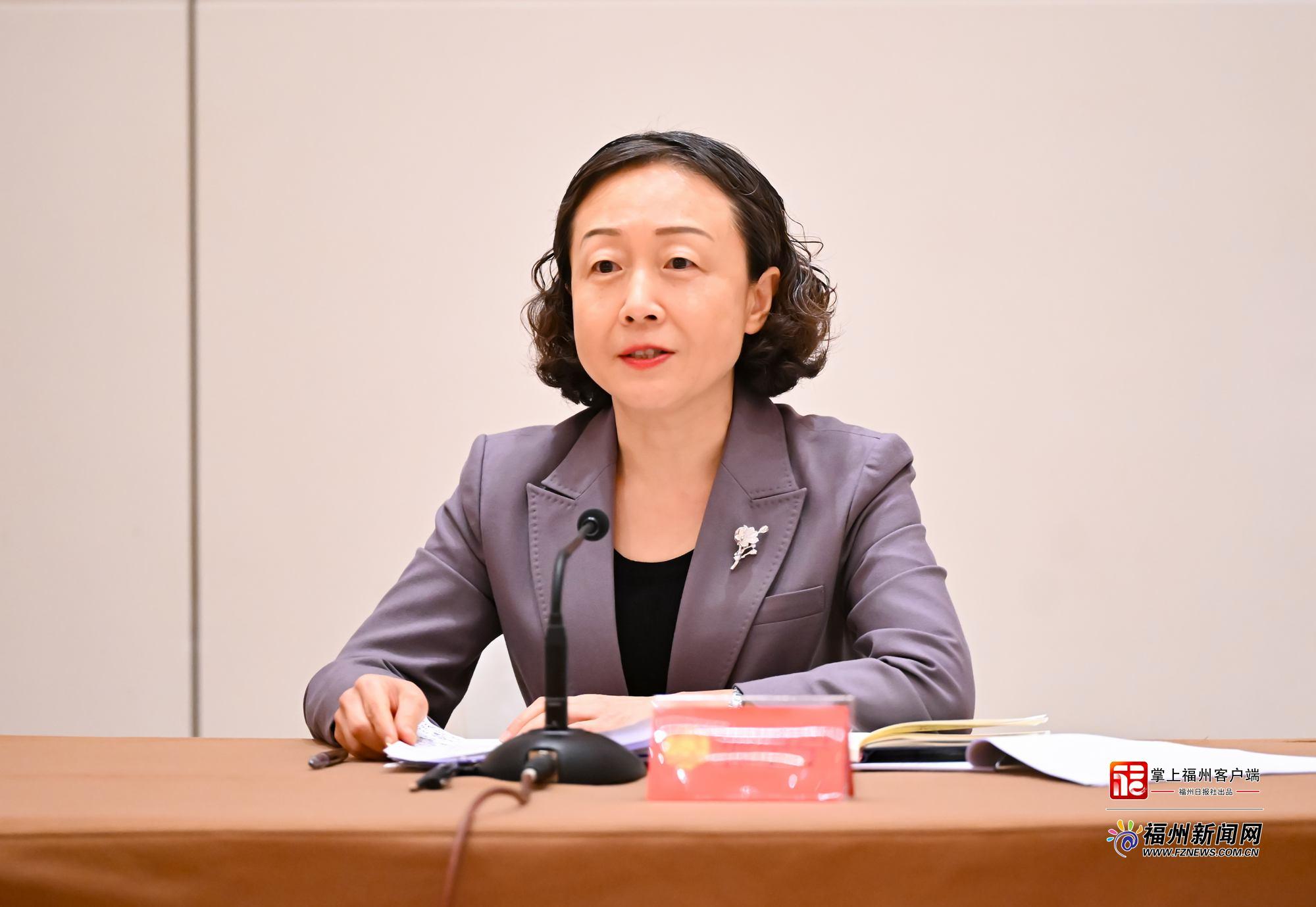 郭宁宁吴贤德与市政协港澳委员及港澳台侨人士座谈