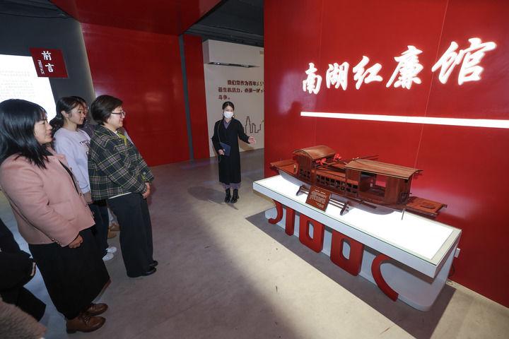 神州大地清风劲