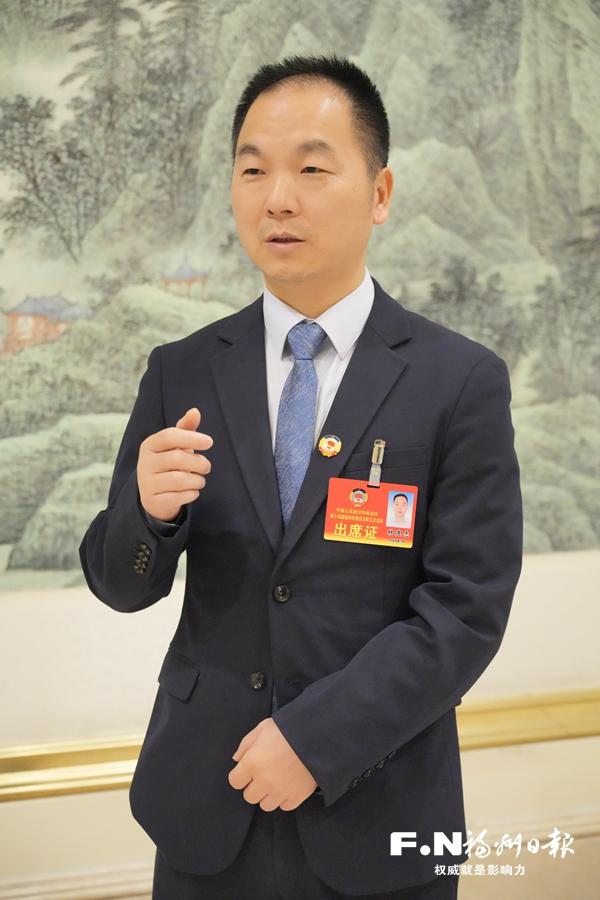 福州市政协委员林德志：守护青少年数字成长之路