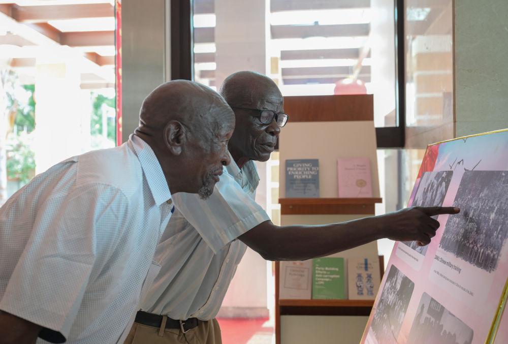 走过峥嵘岁月 共赴现代化新征程——习近平主席复信津巴布韦老战士寄语中非友好续写新篇