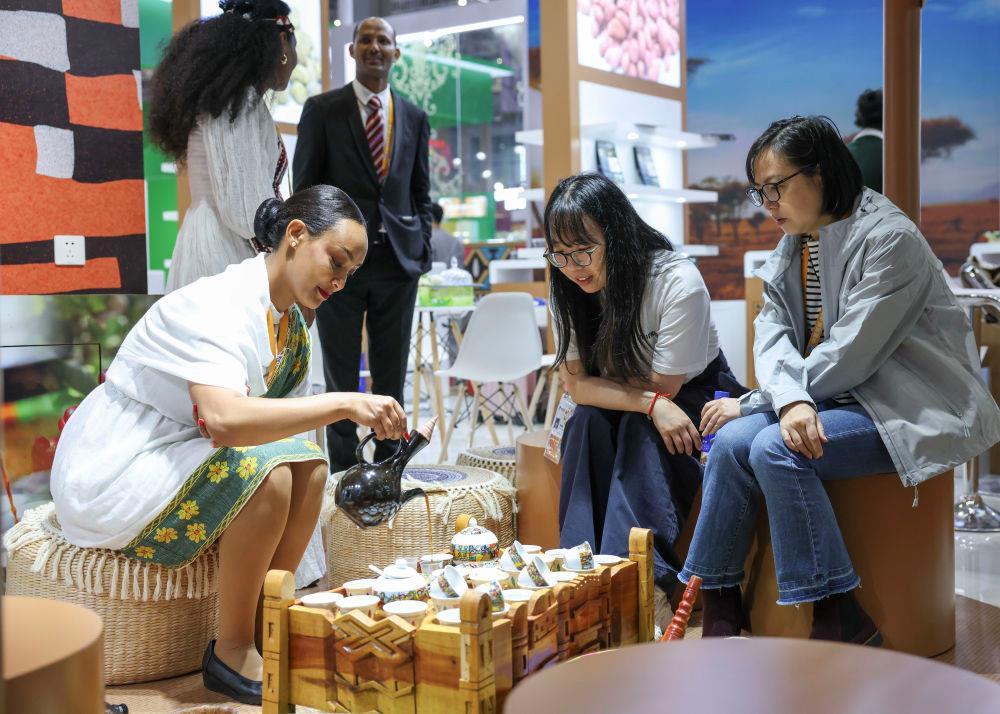 时政微观察丨续写中非友好的时代新篇