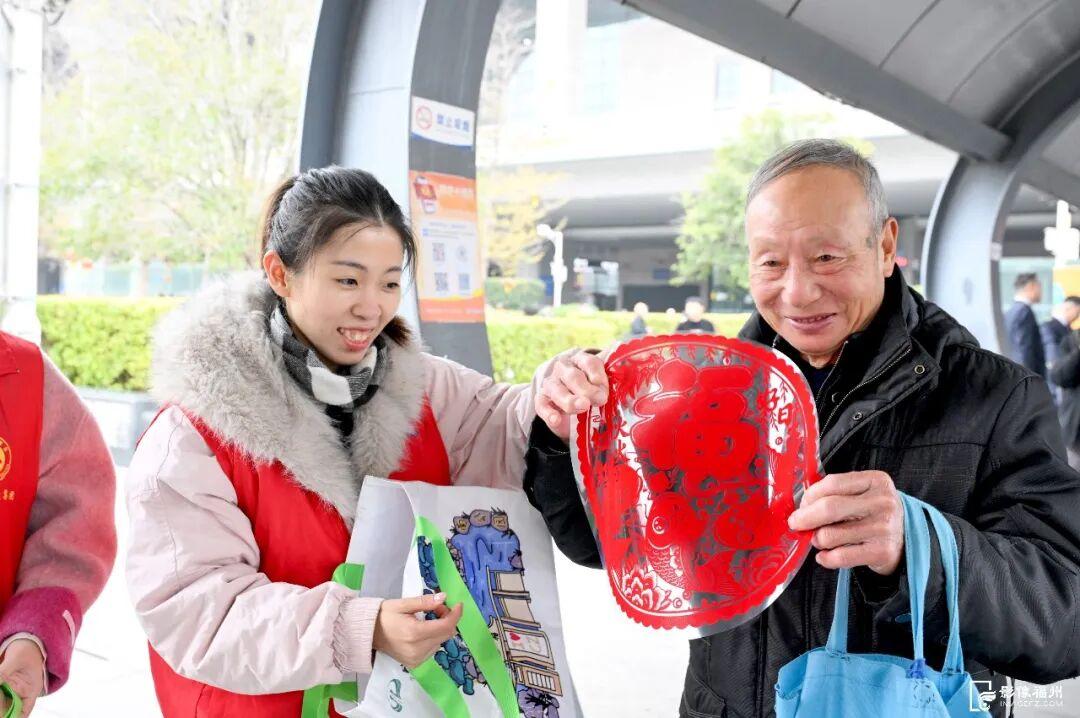 春运首日！遇见温暖！