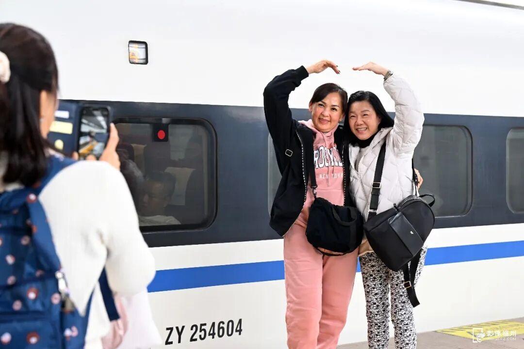 春运首日！遇见温暖！