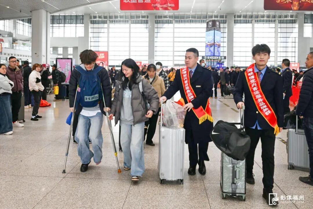 春运首日！遇见温暖！