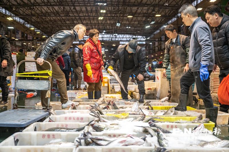 海峡水产品交易中心迎节前交易高峰 一站式买到全球海鲜