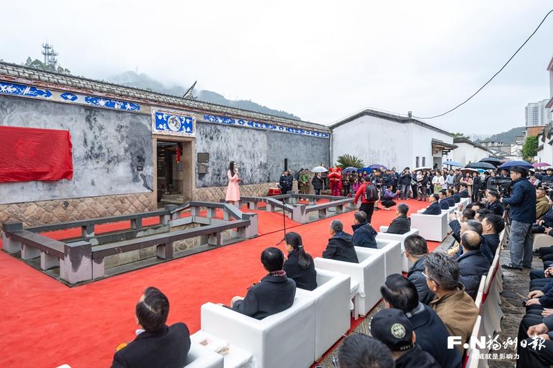 健笔浑雄英骨气——郑振铎纪念馆开馆侧记