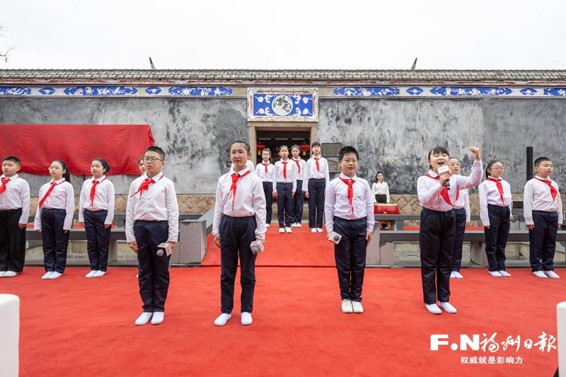 健笔浑雄英骨气——郑振铎纪念馆开馆侧记