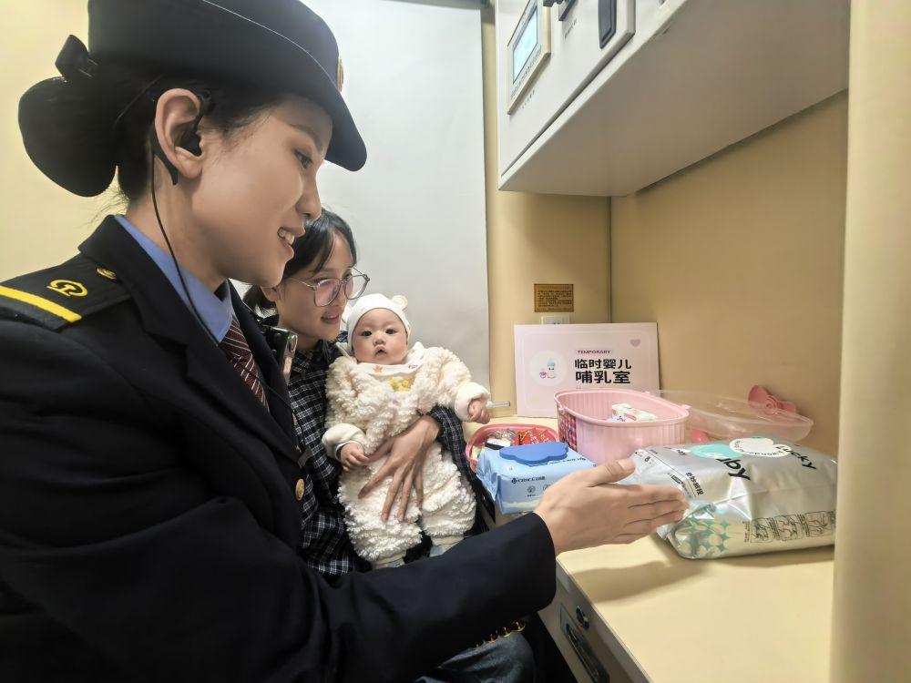 福建：春运“上新” 温暖同行