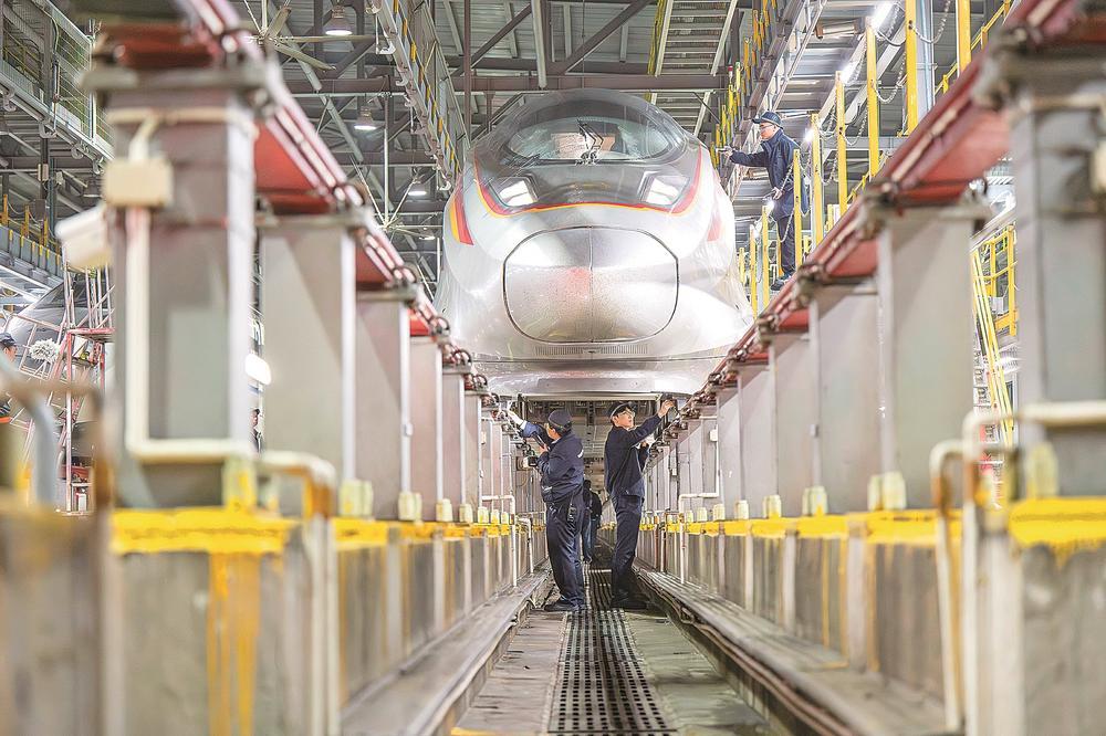 动车检修基地的不眠夜