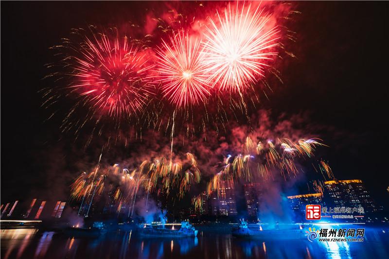 璀璨绽放，点亮夜空！福州烟花无人机秀震撼上演