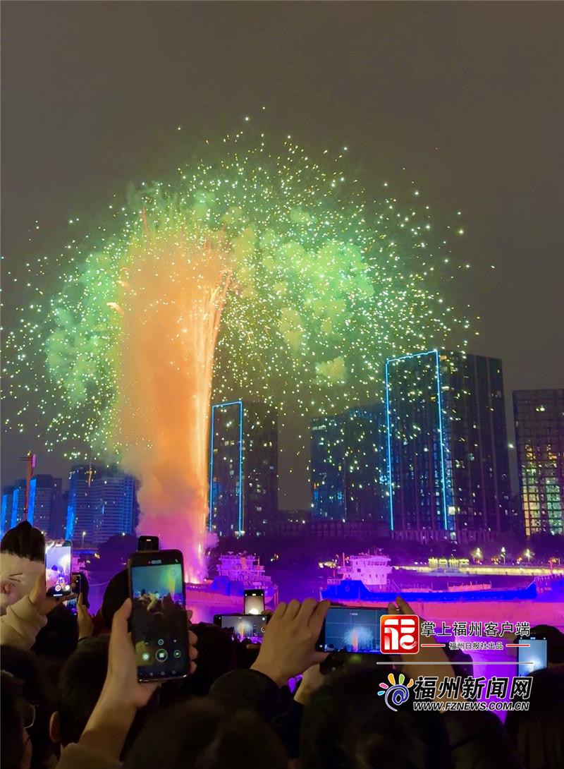 璀璨绽放，点亮夜空！福州烟花无人机秀震撼上演