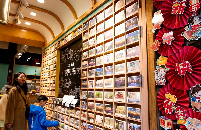 福州：古街簪福气 快乐过新年