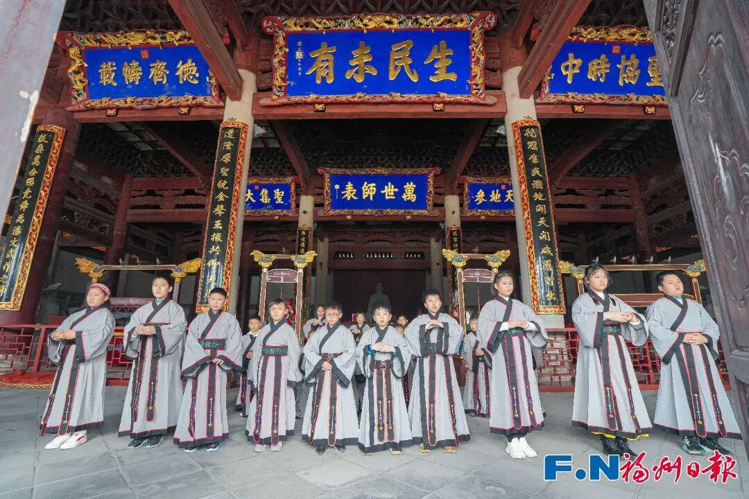 假期第五天，福州文旅上榜“特色年味游”全国第二，还火上人民日报、新华社、央视！