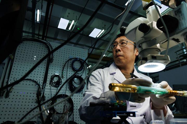 幸福都是奋斗出来的——深入学习习近平总书记关于奋斗精神的重要论述系列述评之一