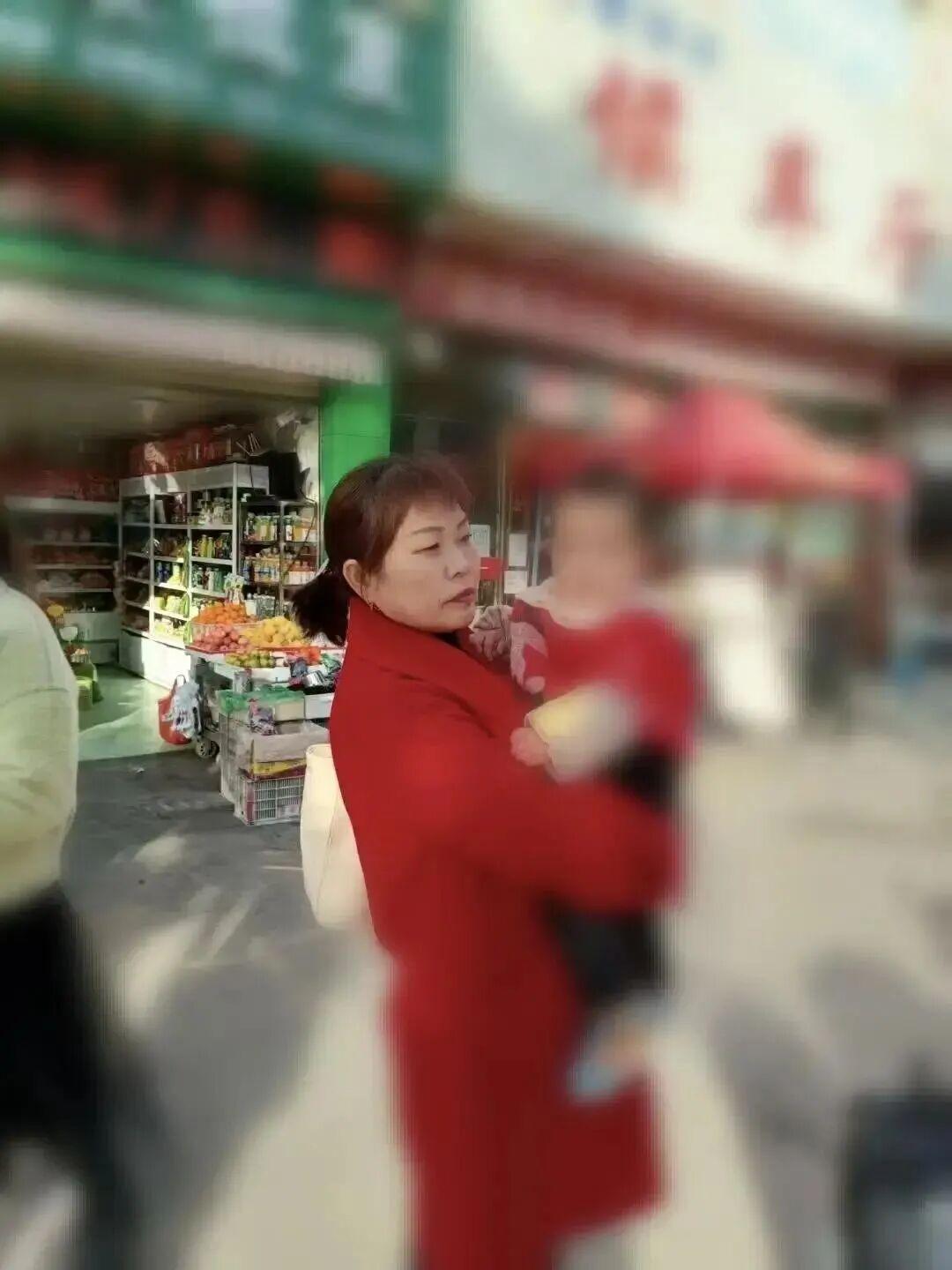 雇主失联入狱，月嫂无偿带娃度过5个春节……