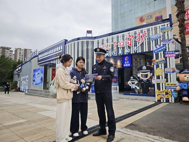 夯实基层防线 办好民生小事——福州市公安局金山派出所蹲点观察