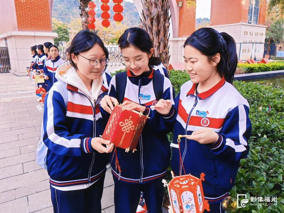 开学首日，“马”力启航！福州各校花式开启新学期！