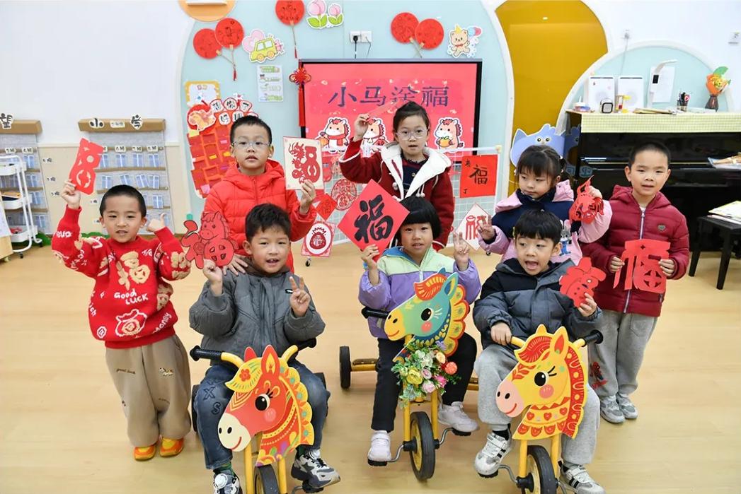 开学首日，“马”力启航！福州各校花式开启新学期！