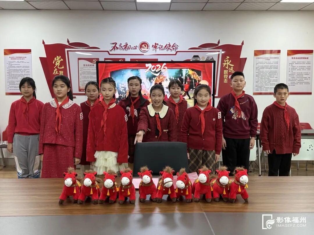 开学首日，“马”力启航！福州各校花式开启新学期！