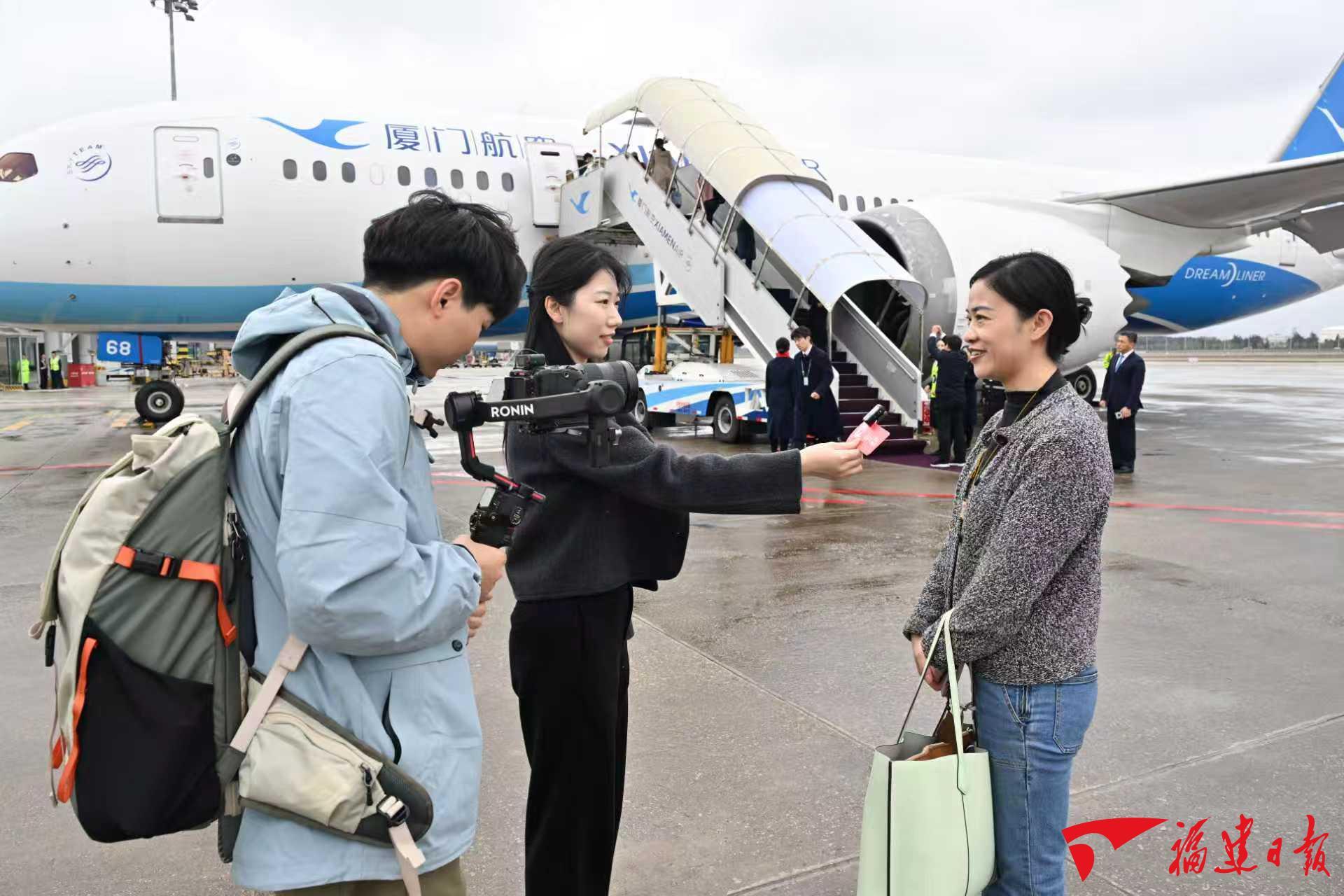 福建省全国人大代表和全国政协委员抵京