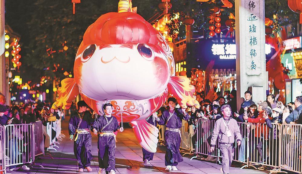 千年坊巷上元夜 非遗国潮闹元宵