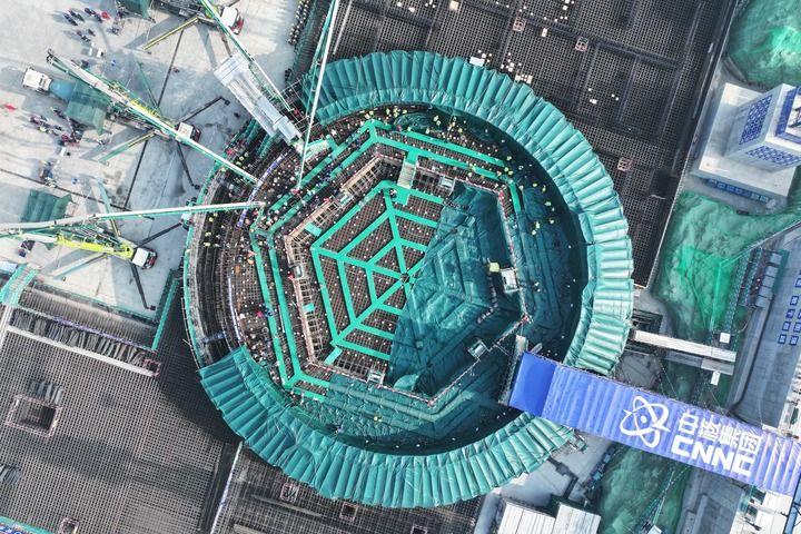 钟华论：在中国式现代化新征程上策马奔腾