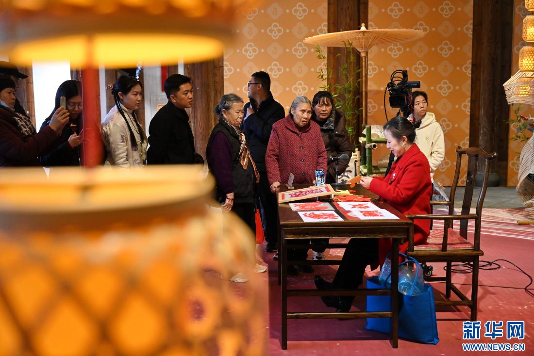 新华社关注福州：闽式福年非遗闹元宵