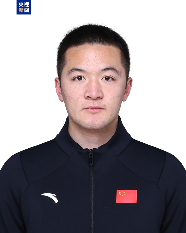 刘思彤、纪立家担任米兰冬残奥会开幕式中国体育代表团旗手