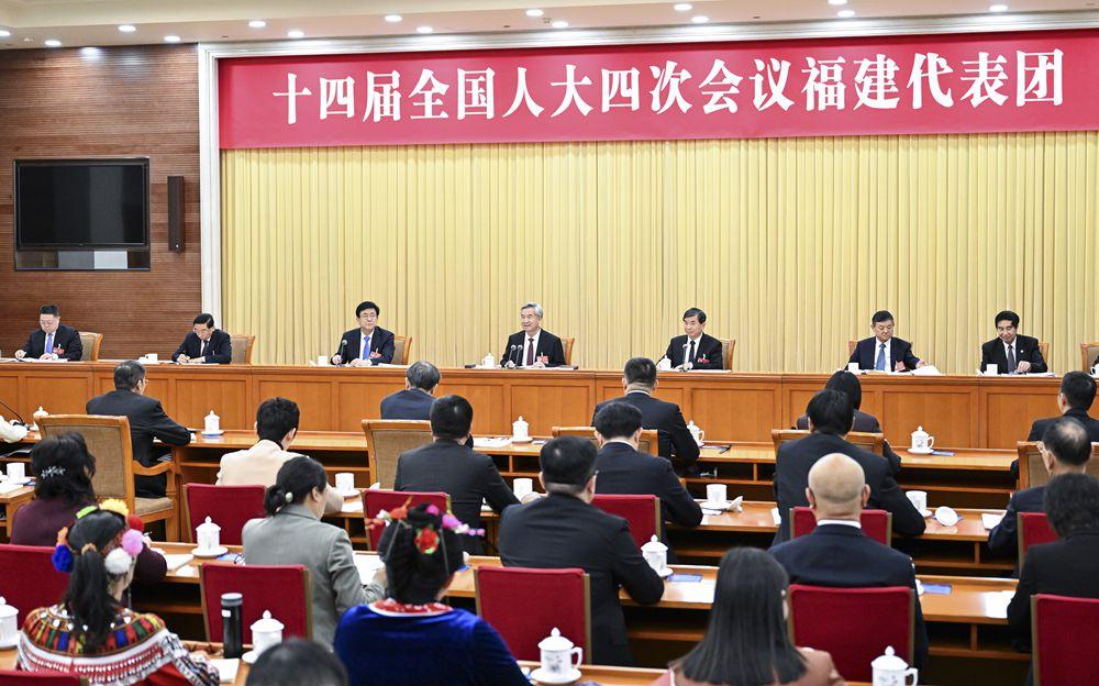 李希参加福建代表团审议